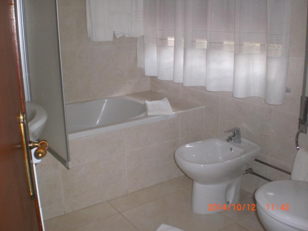 Capitolio Hotel Macedo de Cavaleiros Phòng bức ảnh
